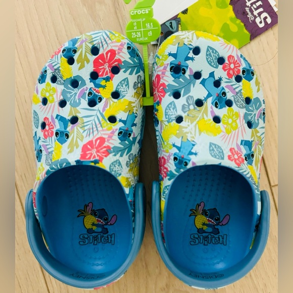 CROCS Toddlers' Disney Stitch Classic Clog - Picture 4 of 7